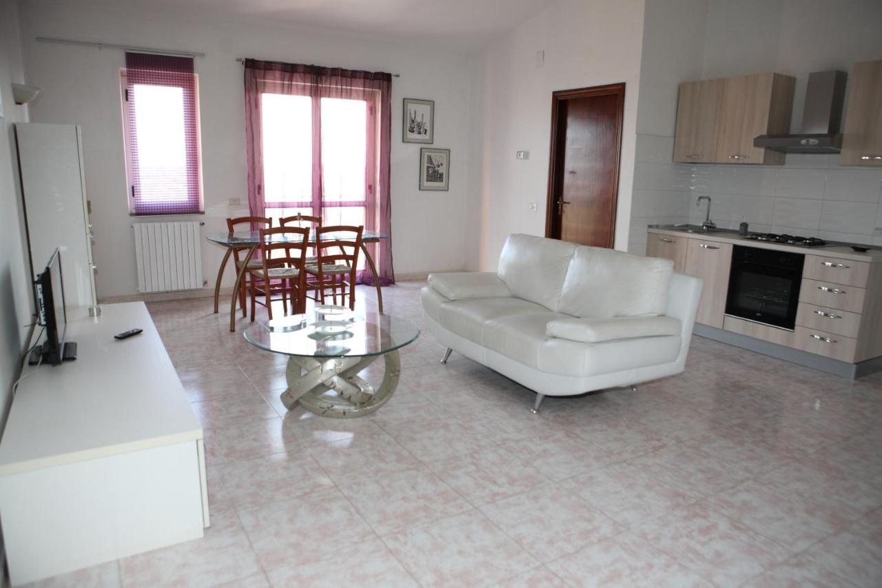Giardino Sul Mare Appartement Vibo Valentia Buitenkant foto